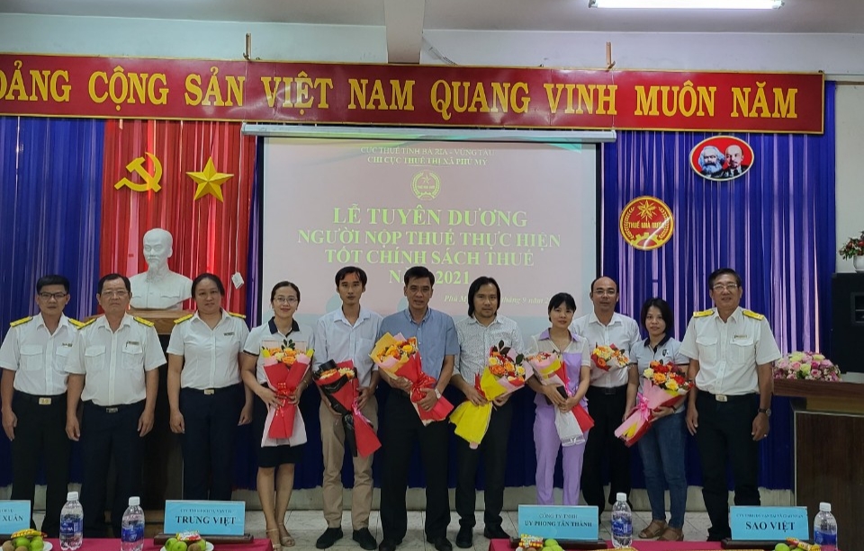 cong_ty_phu_xuan_duoc_tuyen_duong_hoan_thanh_tot_nghia_vu_thue_nam_2021